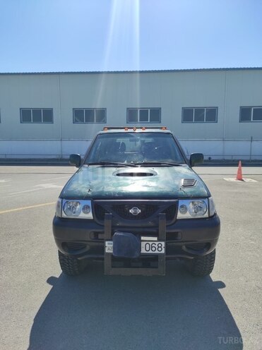 Nissan Terrano 2001, 320,000 km - 3.2 l - Bakı