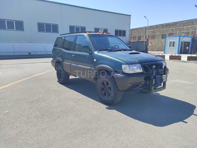 Nissan Terrano 2001, 320,000 km - 3.2 l - Bakı
