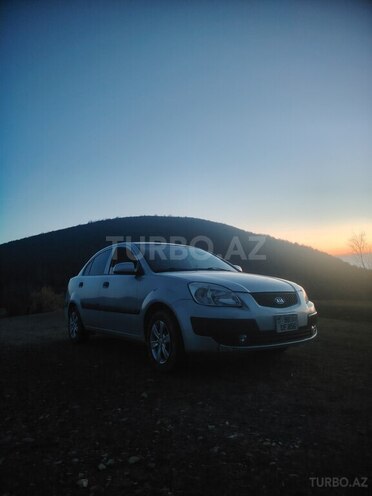 Kia Rio 2008, 296,000 km - 1.4 l - Şəki