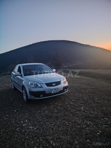 Kia Rio 2008, 296,000 km - 1.4 l - Şəki