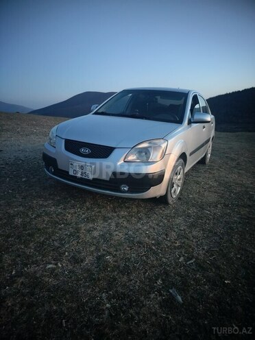 Kia Rio 2008, 296,000 km - 1.4 l - Şəki