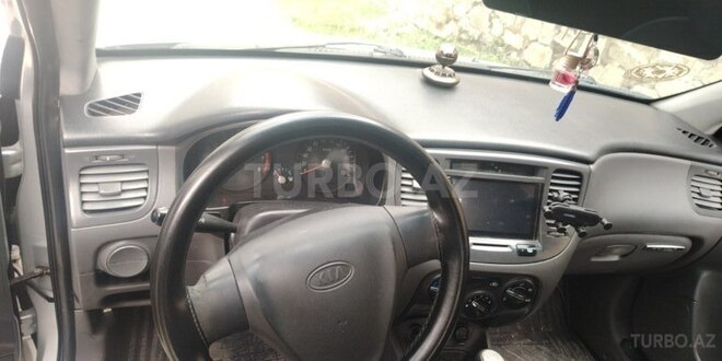 Kia Rio 2008, 296,000 km - 1.4 l - Şəki