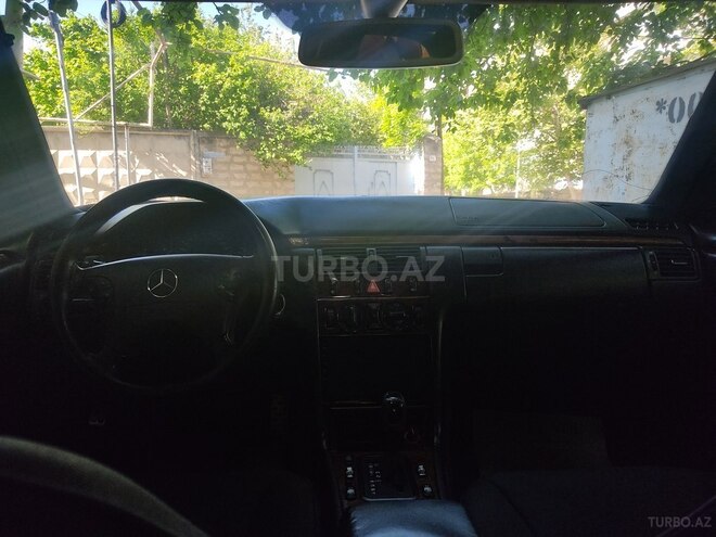 Mercedes E 240 1998, 325,000 km - 2.4 l - Mingəçevir