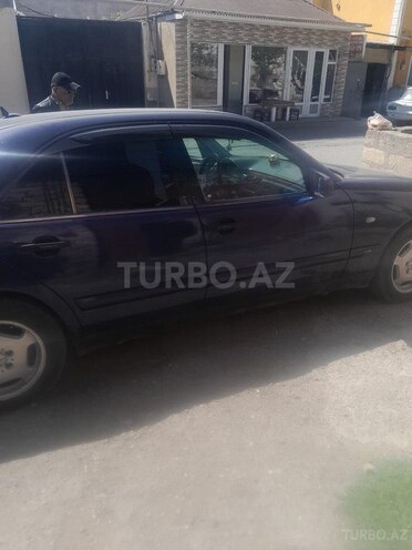 Mercedes E 240 1998, 379,000 km - 2.4 l - Bakı