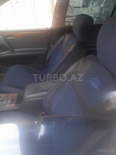 Mercedes E 240 1998, 379,000 km - 2.4 l - Bakı
