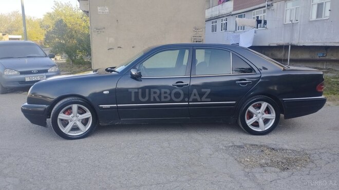 Mercedes E 230 1995, 270,000 km - 2.3 l - Sumqayıt