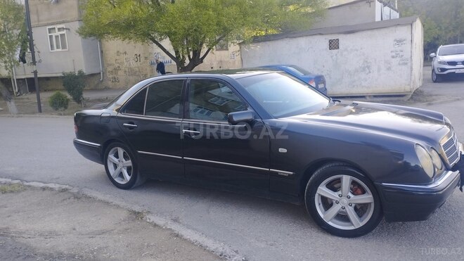 Mercedes E 230 1995, 270,000 km - 2.3 l - Sumqayıt