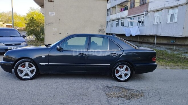Mercedes E 230 1995, 270,000 km - 2.3 l - Sumqayıt