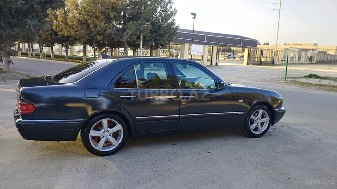 Mercedes E 230 1995, 270,000 km - 2.3 l - Sumqayıt