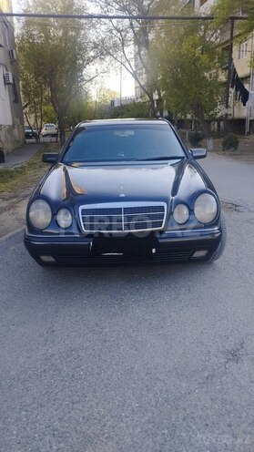 Mercedes E 230 1995, 270,000 km - 2.3 l - Sumqayıt
