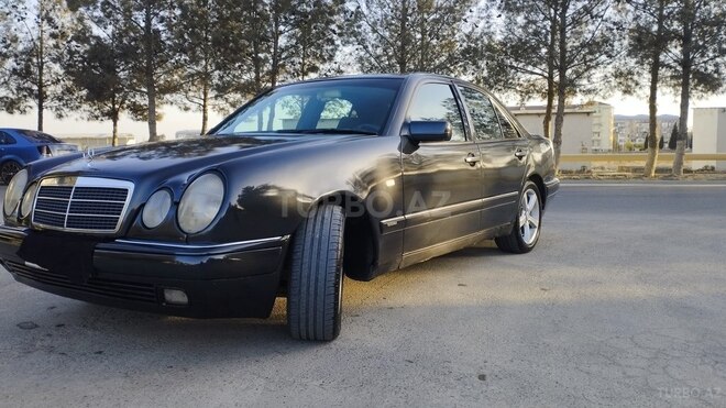 Mercedes E 230 1995, 270,000 km - 2.3 l - Sumqayıt