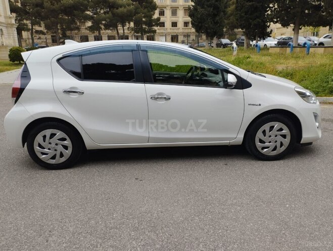 Toyota Aqua 2017, 132,000 km - 1.5 l - Bakı