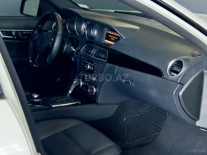Mercedes C 300 2011, 224,000 km - 3.0 л - Bakı