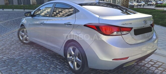 Hyundai Avante 2015, 180,000 km - 1.6 л - Bakı