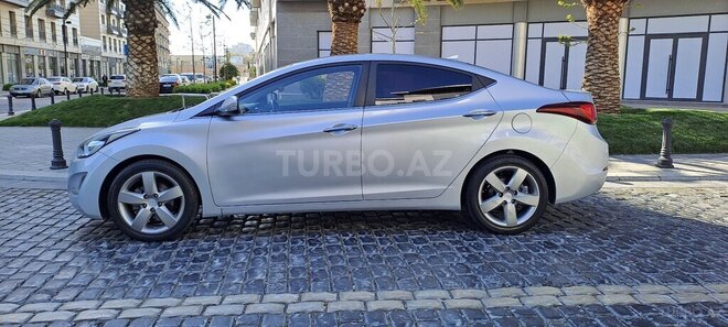 Hyundai Avante 2015, 180,000 km - 1.6 л - Bakı