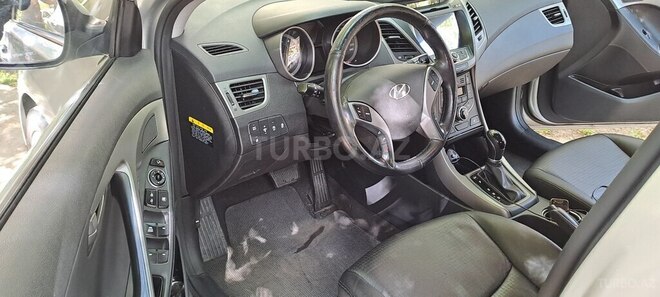 Hyundai Avante 2015, 180,000 km - 1.6 л - Bakı