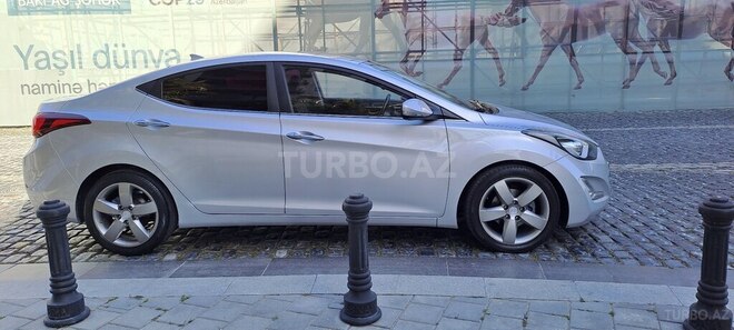 Hyundai Avante 2015, 180,000 km - 1.6 л - Bakı