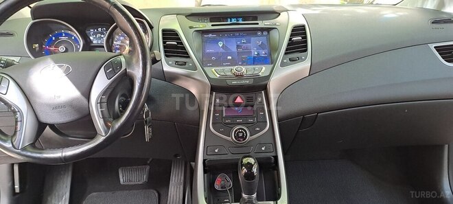 Hyundai Avante 2015, 180,000 km - 1.6 л - Bakı