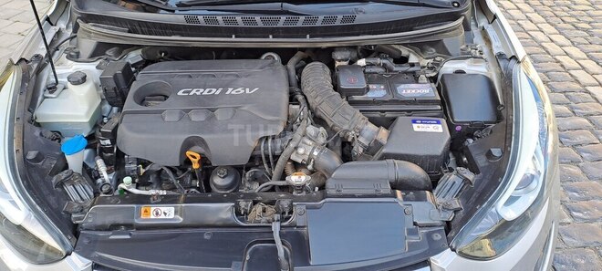 Hyundai Avante 2015, 180,000 km - 1.6 л - Bakı