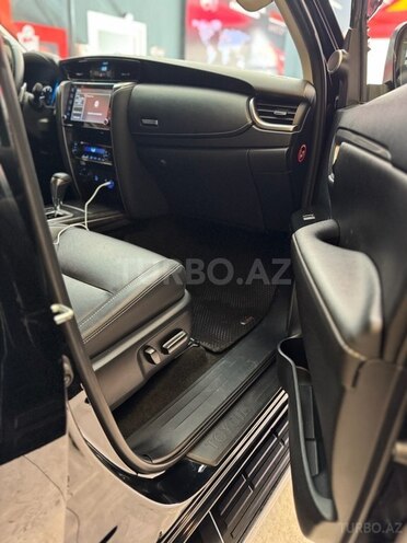 Toyota Fortuner-5