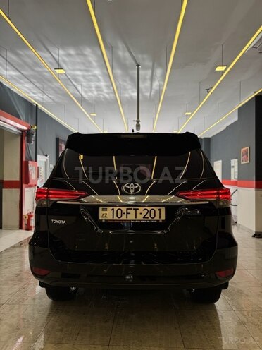 Toyota Fortuner-8