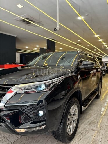 Toyota Fortuner-18