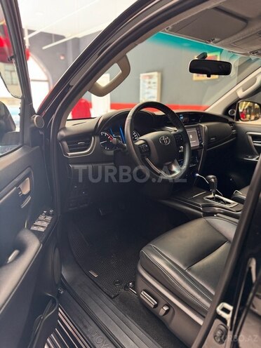 Toyota Fortuner-14