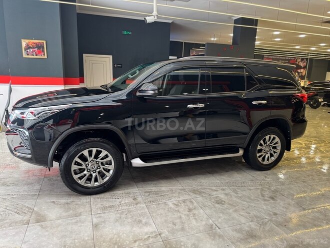Toyota Fortuner-15