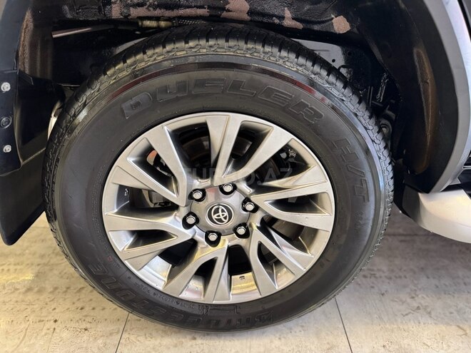 Toyota Fortuner-7