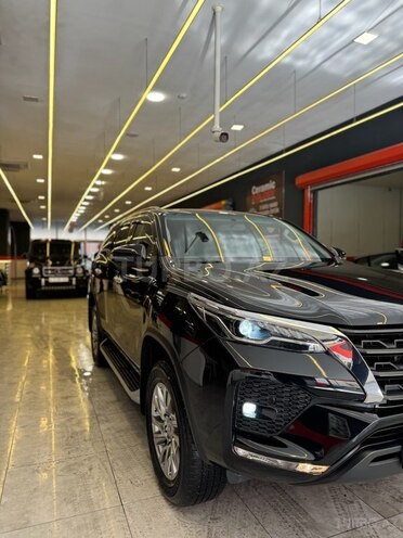 Toyota Fortuner-16