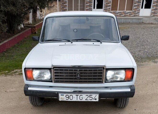 LADA (VAZ) 2107 2006, 45,216 km - 1.6 l - Salyan