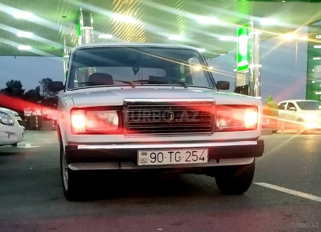 LADA (VAZ) 2107 2006, 45,216 km - 1.6 l - Salyan