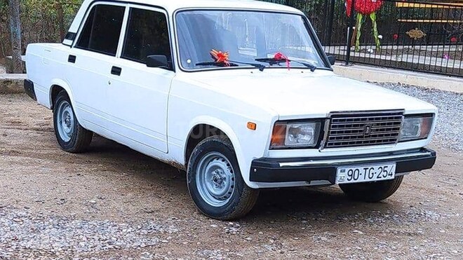 LADA (VAZ) 2107 2006, 45,216 km - 1.6 l - Salyan