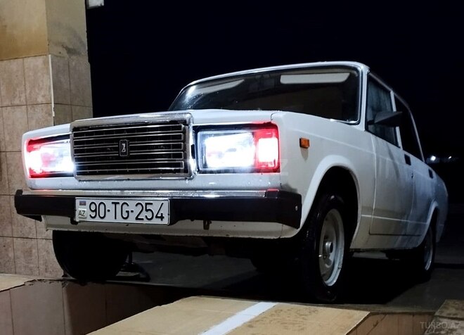 LADA (VAZ) 2107 2006, 45,216 km - 1.6 l - Salyan