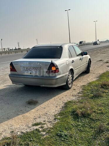 Mercedes C 220 d 1999, 297,598 km - 2.2 l - Beyləqan