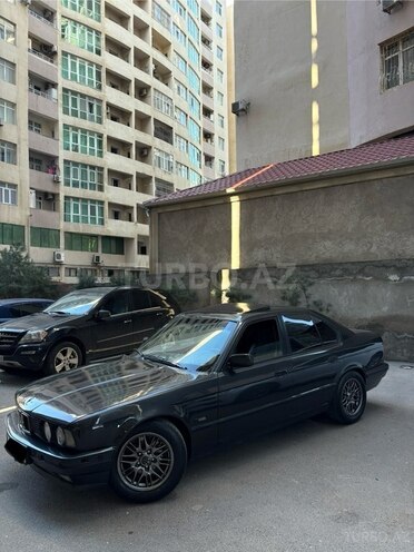 BMW 520 1995, 296,000 km - 2.0 l - Bakı