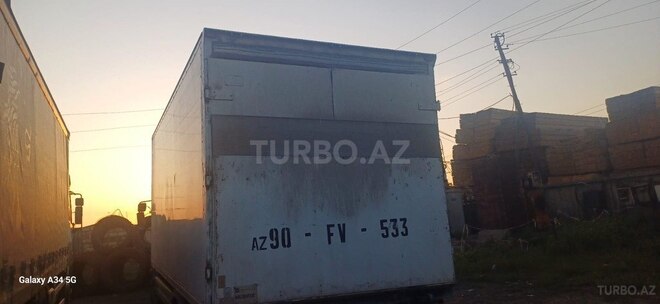 Mercedes Atego 1318 2002, 300,000 km - 4.3 l - Bakı