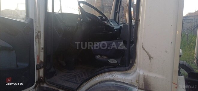 Mercedes Atego 1318 2002, 300,000 km - 4.3 l - Bakı