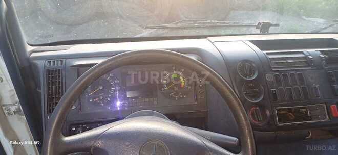 Mercedes Atego 1318 2002, 300,000 km - 4.3 l - Bakı