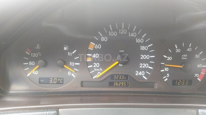 Mercedes E 200 1997, 363,500 km - 2.0 l - Bakı