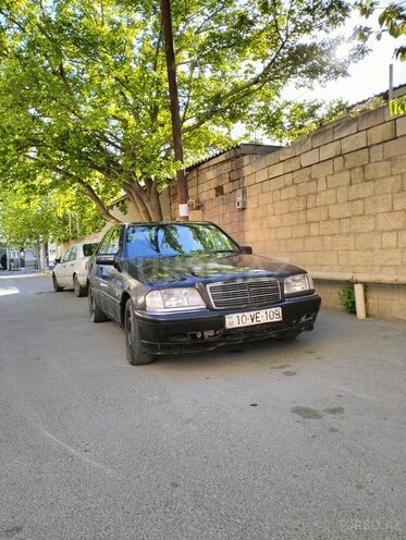 Mercedes C 180 1995, 300,000 km - 1.8 л - Bakı