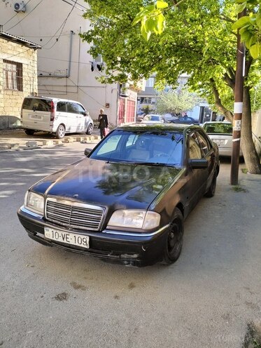 Mercedes C 180 1995, 300,000 km - 1.8 л - Bakı