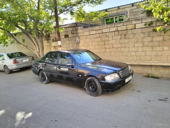 Mercedes C 180 1995, 300,000 km - 1.8 л - Bakı