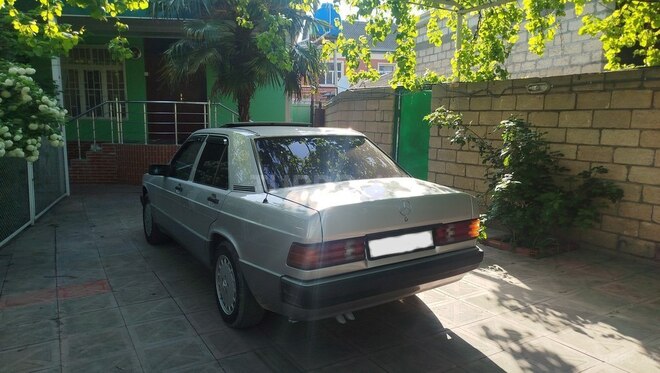 Mercedes 190 1991, 322,560 km - 2.3 l - Bakı