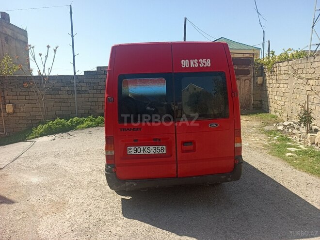 Ford Transit-2