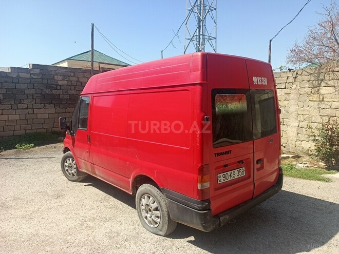 Ford Transit-4