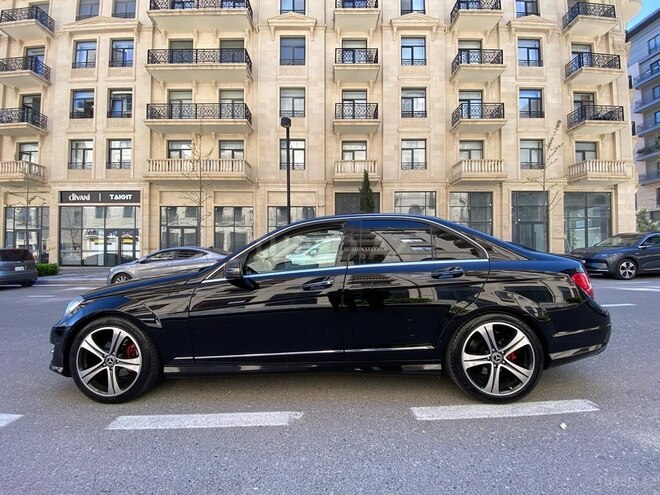 Mercedes C 250-9