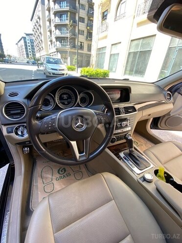 Mercedes C 250-17