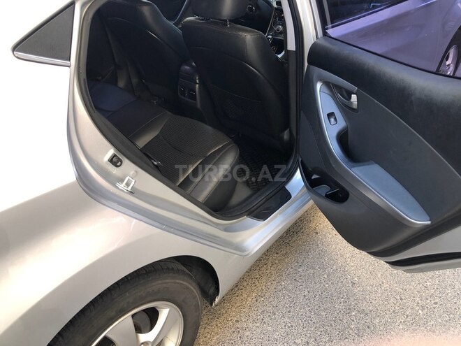 Hyundai Avante 2015, 142,000 km - 1.6 l - Bakı