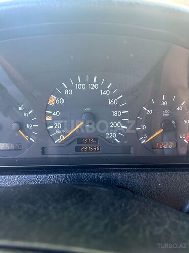 Mercedes C 220 d 1999, 297,598 km - 2.2 l - Beyləqan